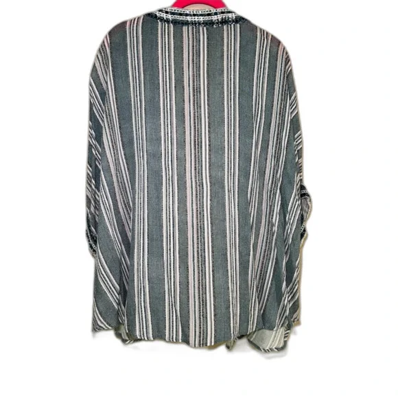 Peyton Jensen Kimono M/L - Picture 3 of 5